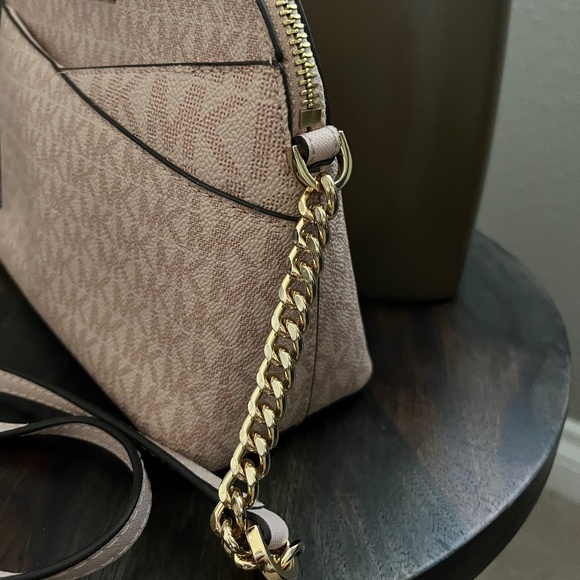 MICHAEL MICHAEL KORS Jet Set Travel Medium Logo Dome Crossbody Bag Pink - Picture 6 of 16